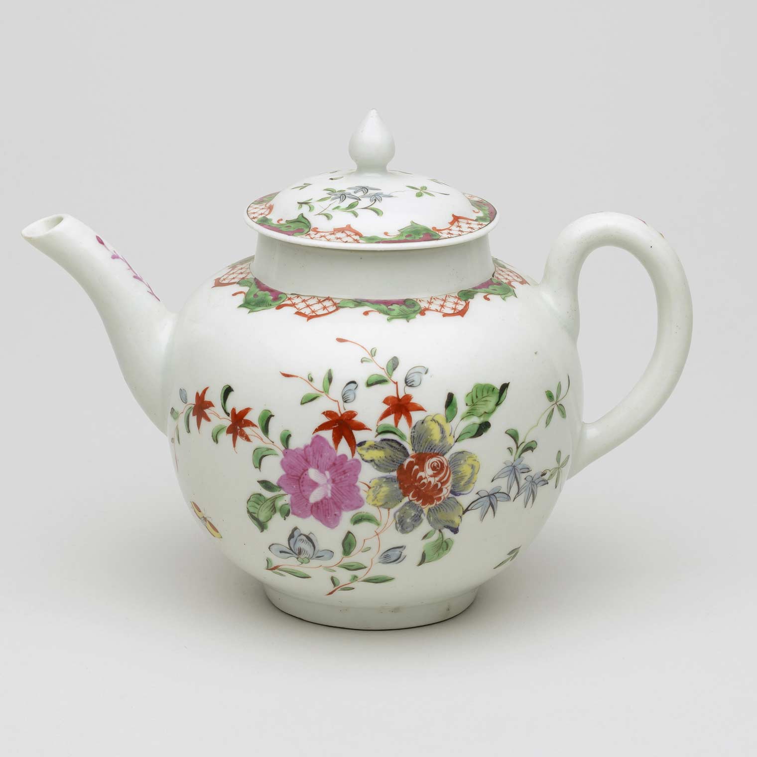 Teapot | Museum of Royal Worcester